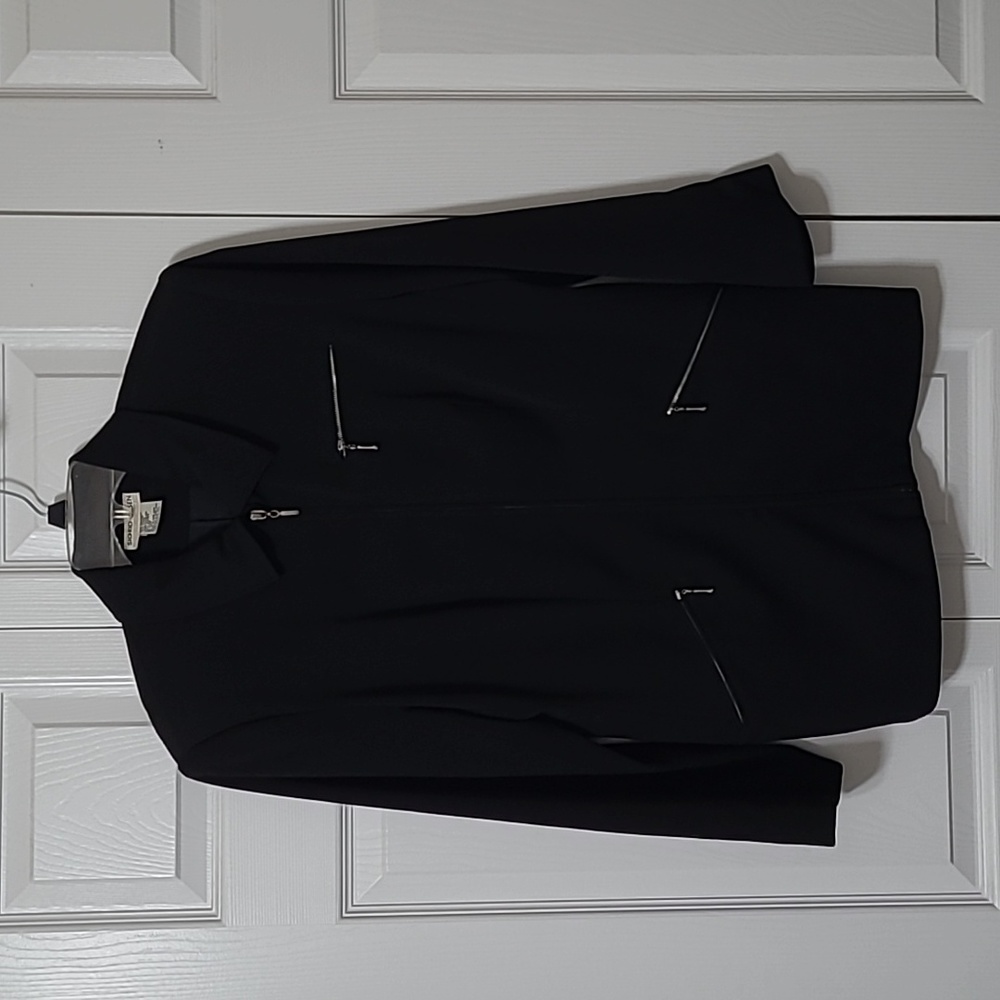 Black Zip-Up Jacket Blazer W/pockets, Size Medium, Excellent Like New Condition